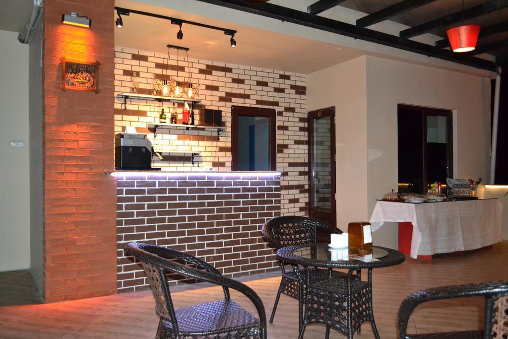 באטומי Hotel Elite House מראה חיצוני תמונה
